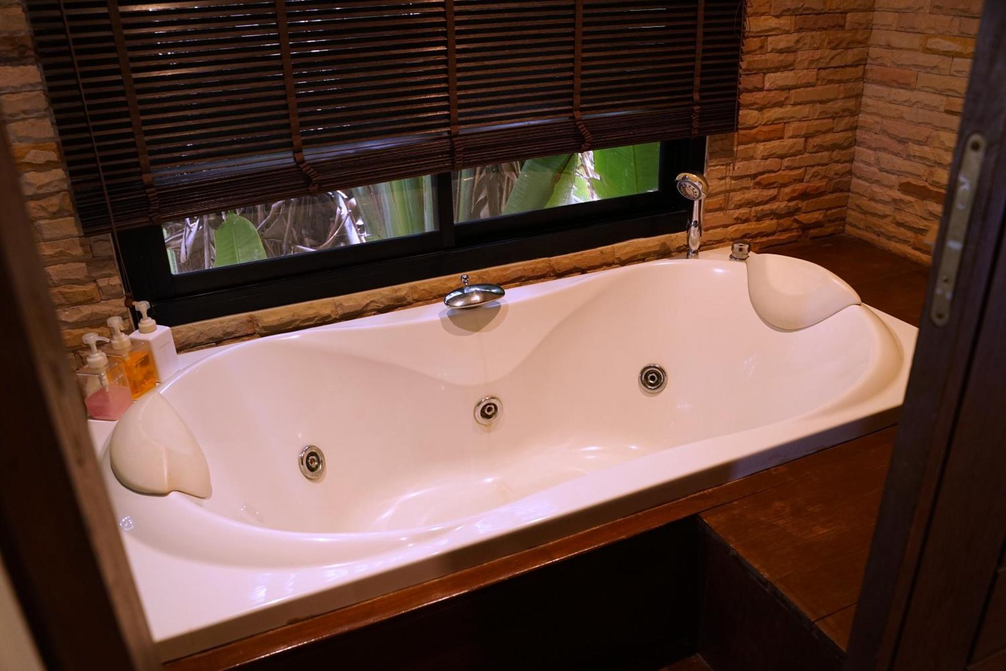 Large 4 Bed Villa Short Walk To Maenam Beach หาดแม่น้ำ ภายนอก รูปภาพ